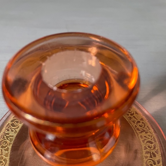 VINTAGE Gorgeous Depression Era Sandwich Glass Candle Holder Gold Paint Accent - Picture 9 of 9